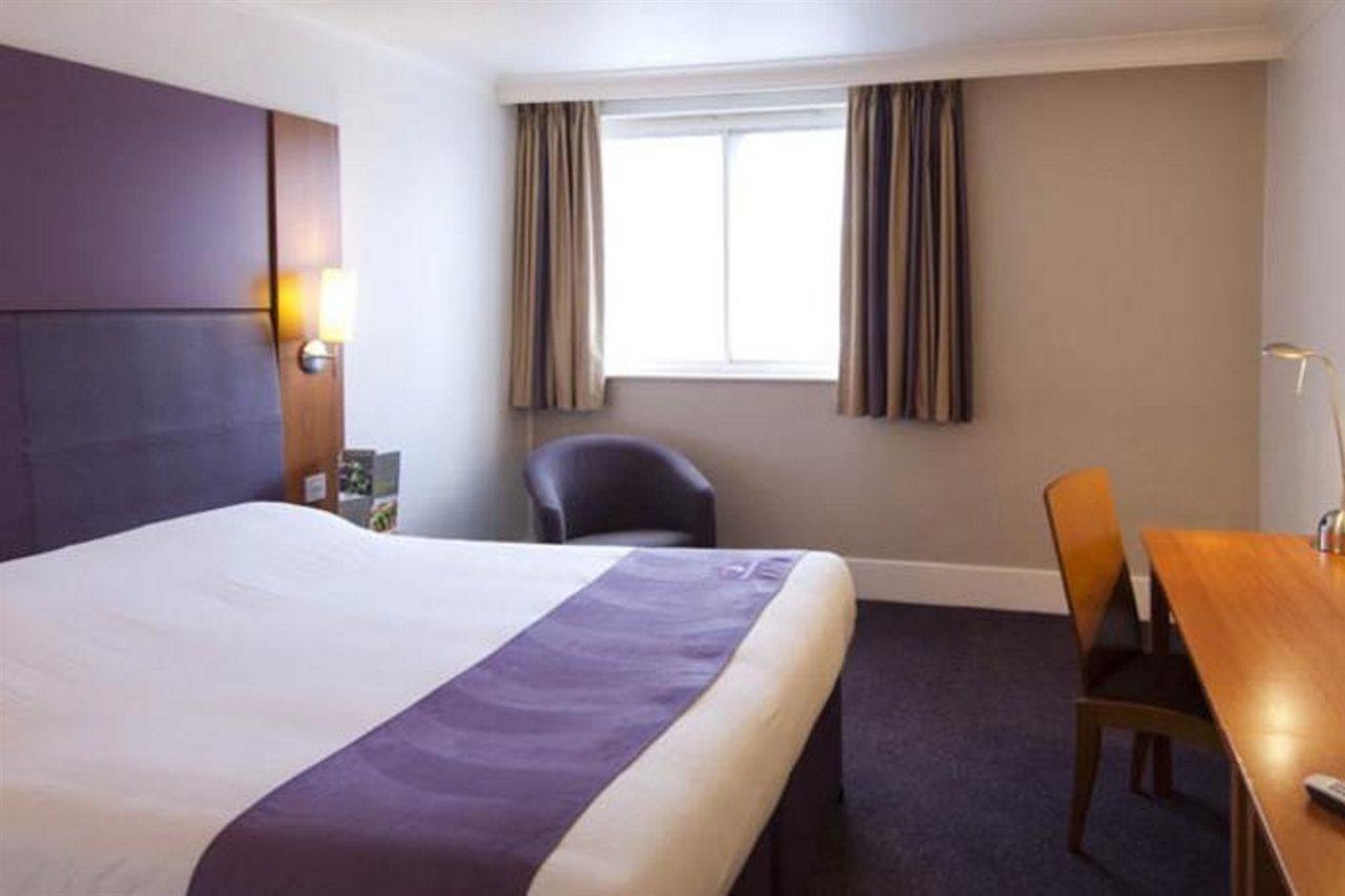 Premier Inn Эдинбург Экстерьер фото