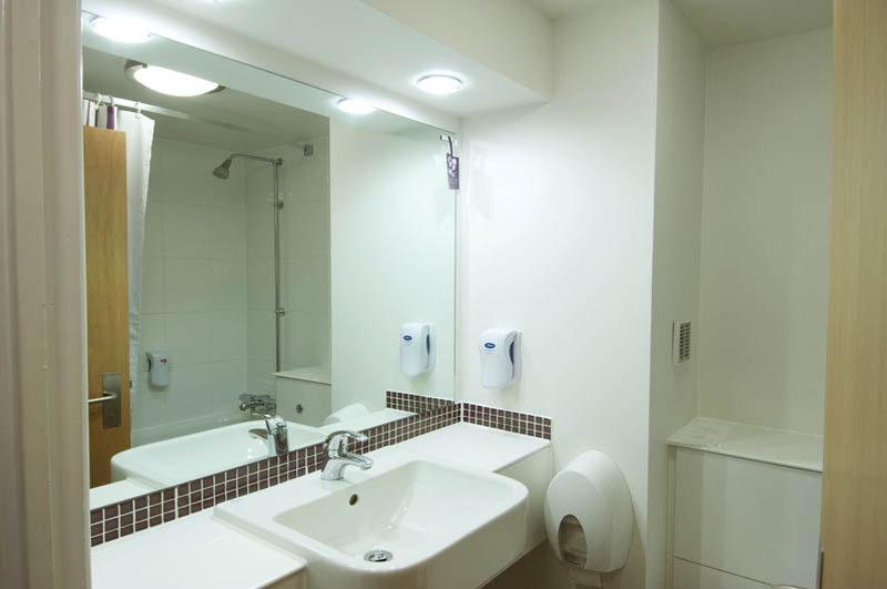 Premier Inn Эдинбург Экстерьер фото