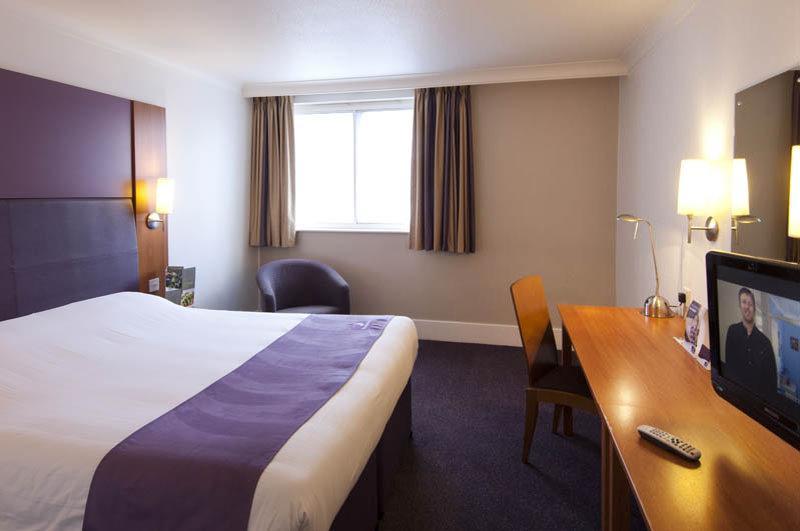 Premier Inn Эдинбург Экстерьер фото